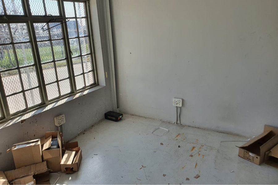 To Let commercial Property for Rent in Sidwell Eastern Cape